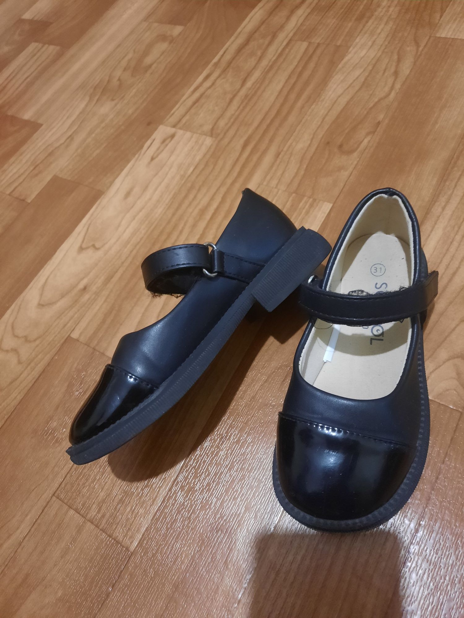 Школьные туфли для девочки, летние кросовки