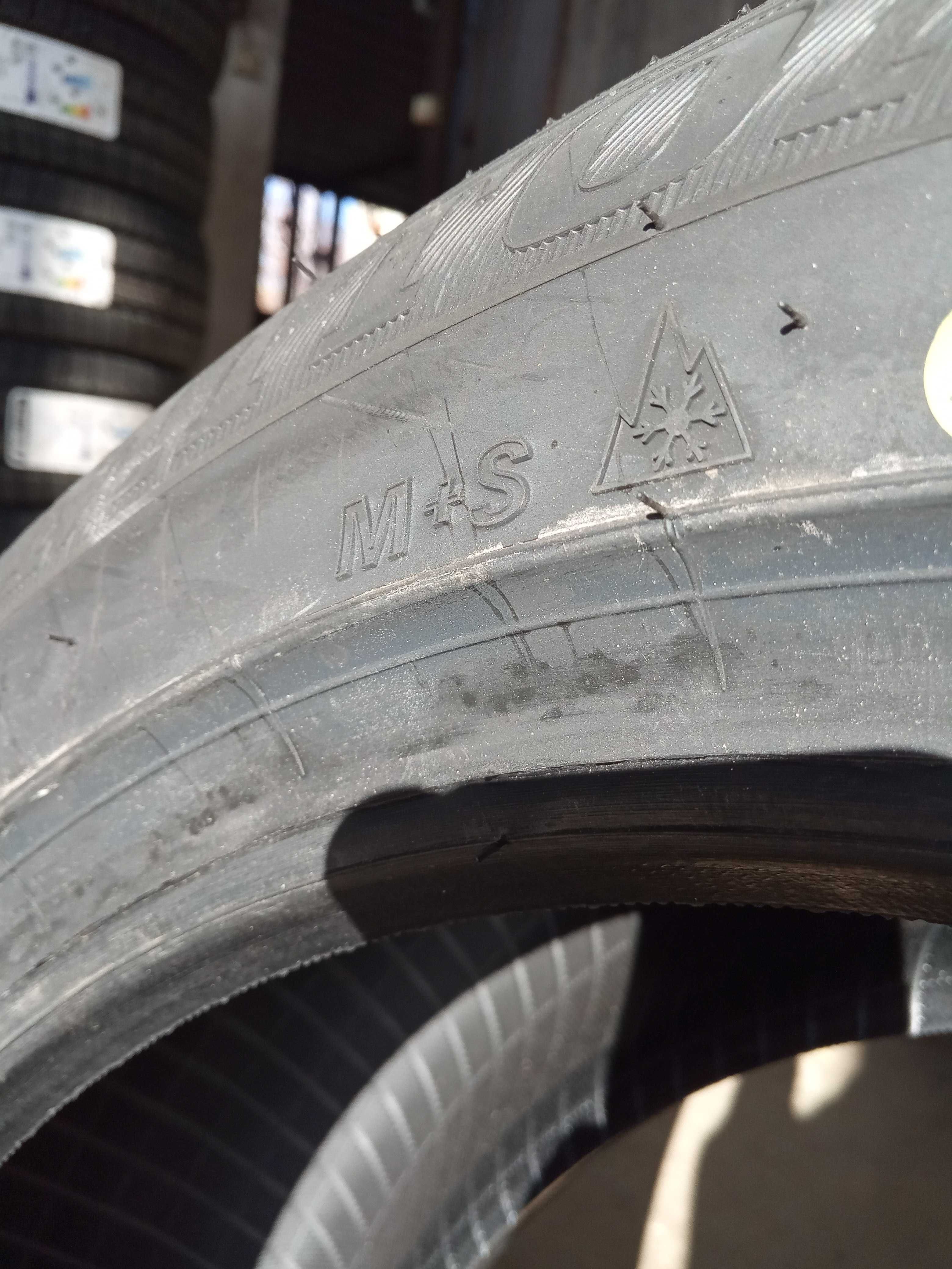 2 Нови зимни гуми 205/55R16 Sumitomo WT200 91H M+S DOT2724 с борд