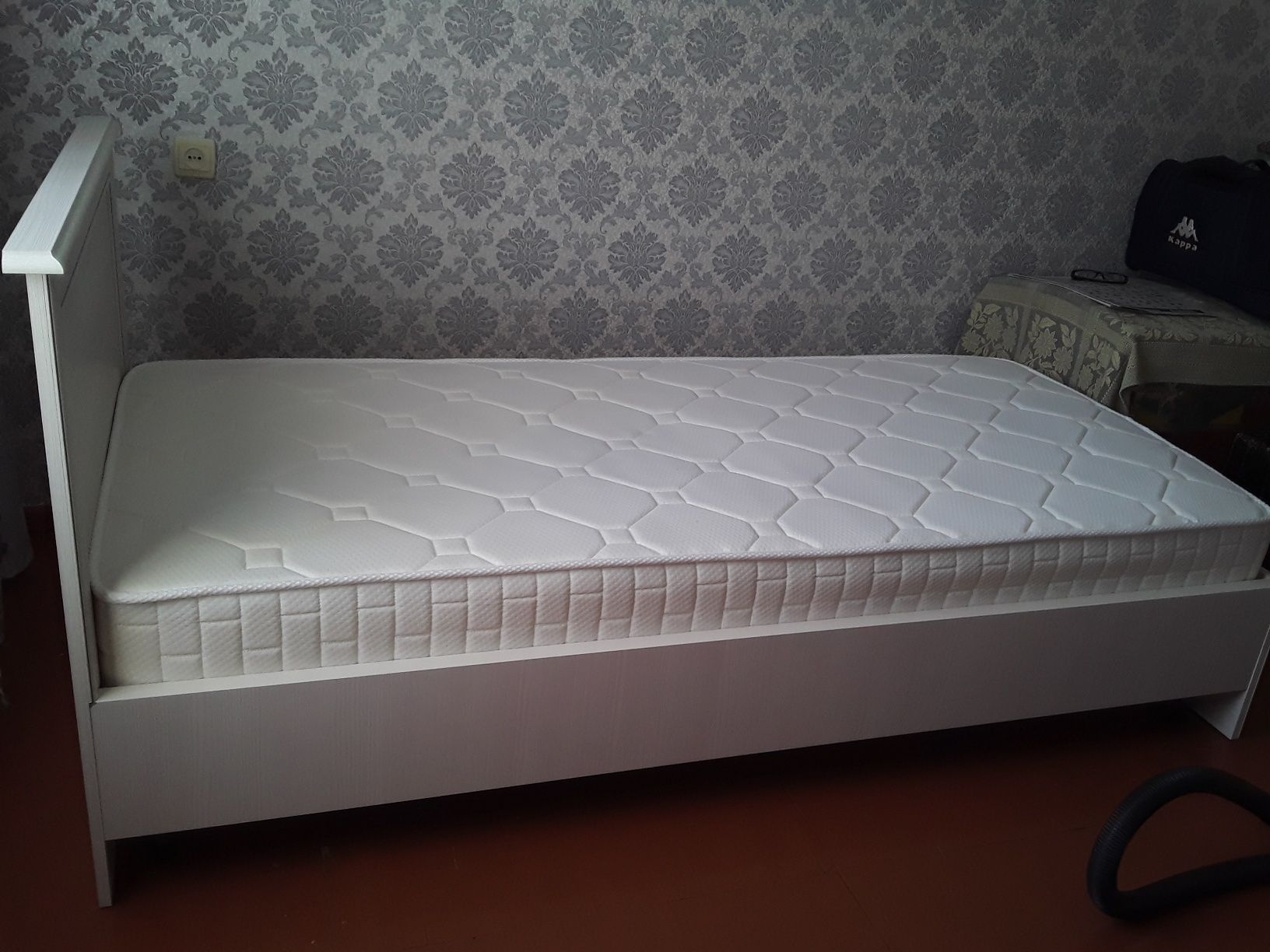 Продам новую кровать  производства Беларусь-мебель "Тиффани"