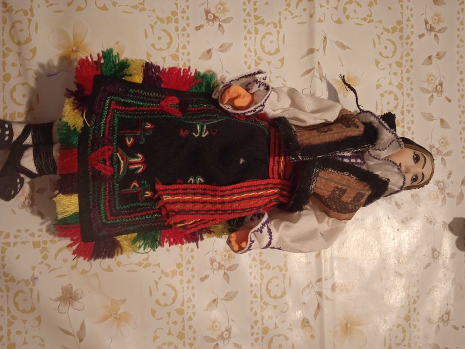 vand set papusi tradiitionale vintage Arta Crisana
