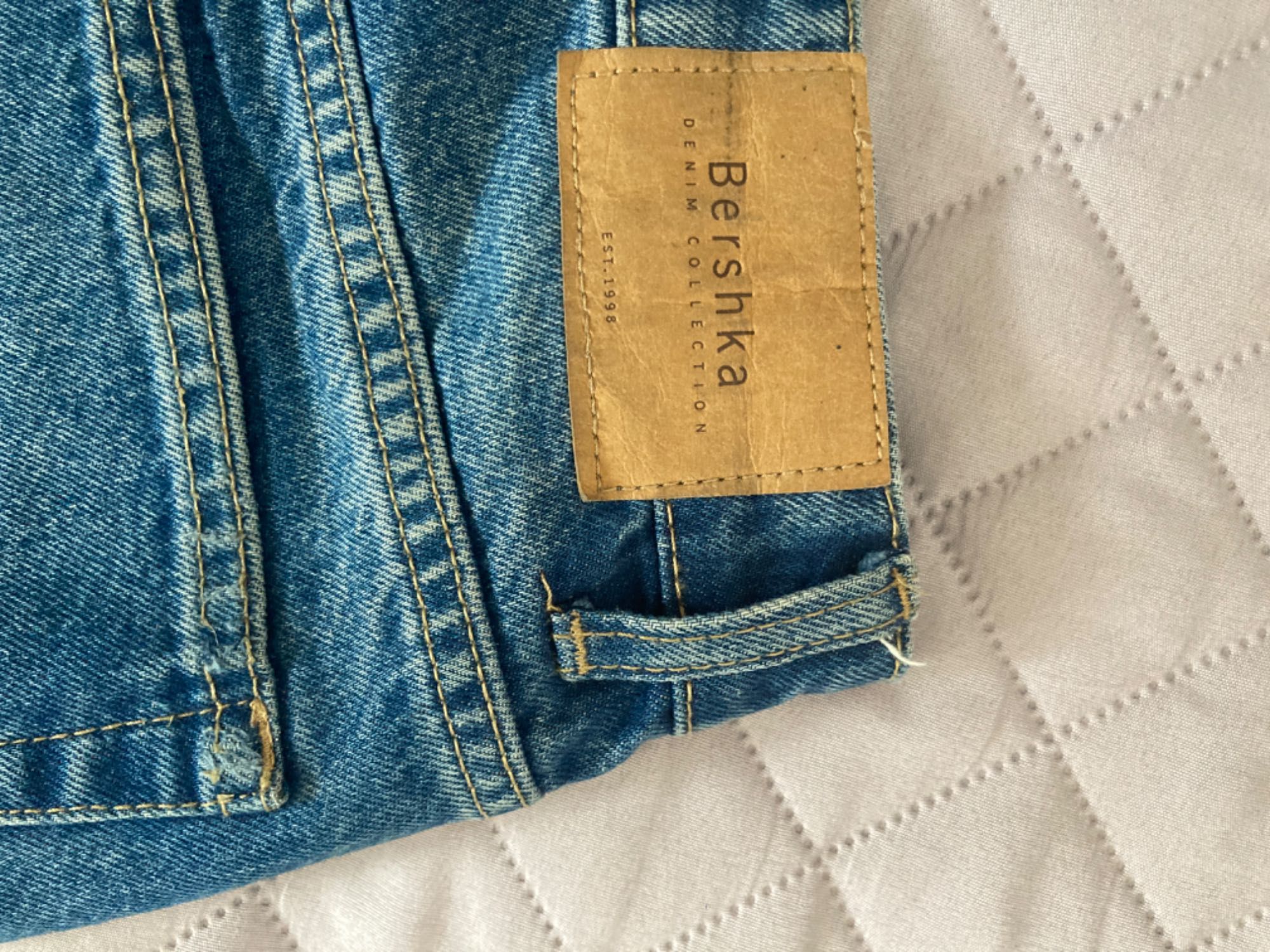 Дамски дънки Мom Jeans- Bershka Denim Collection