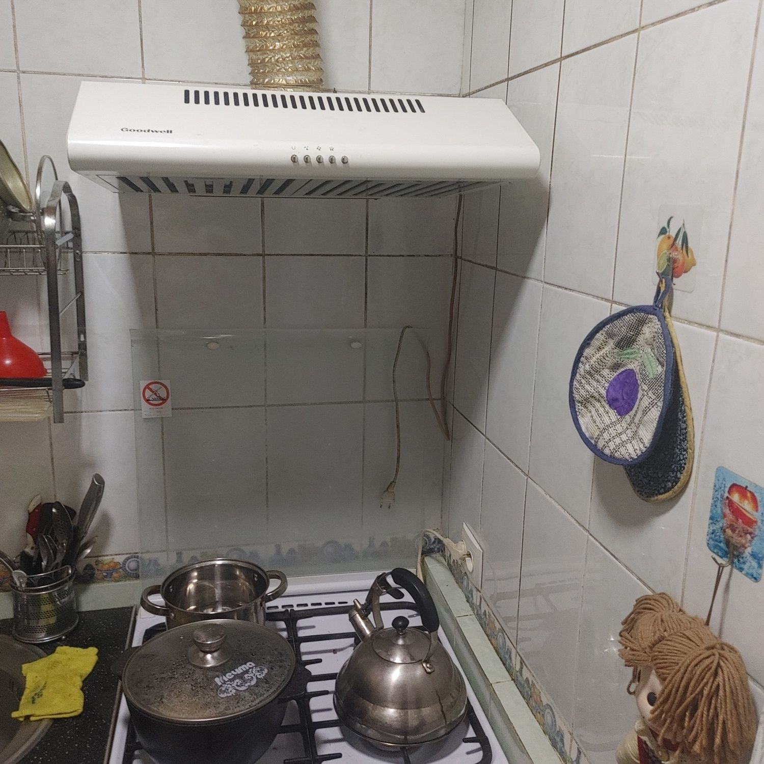 Продаю кухонная вытяжка