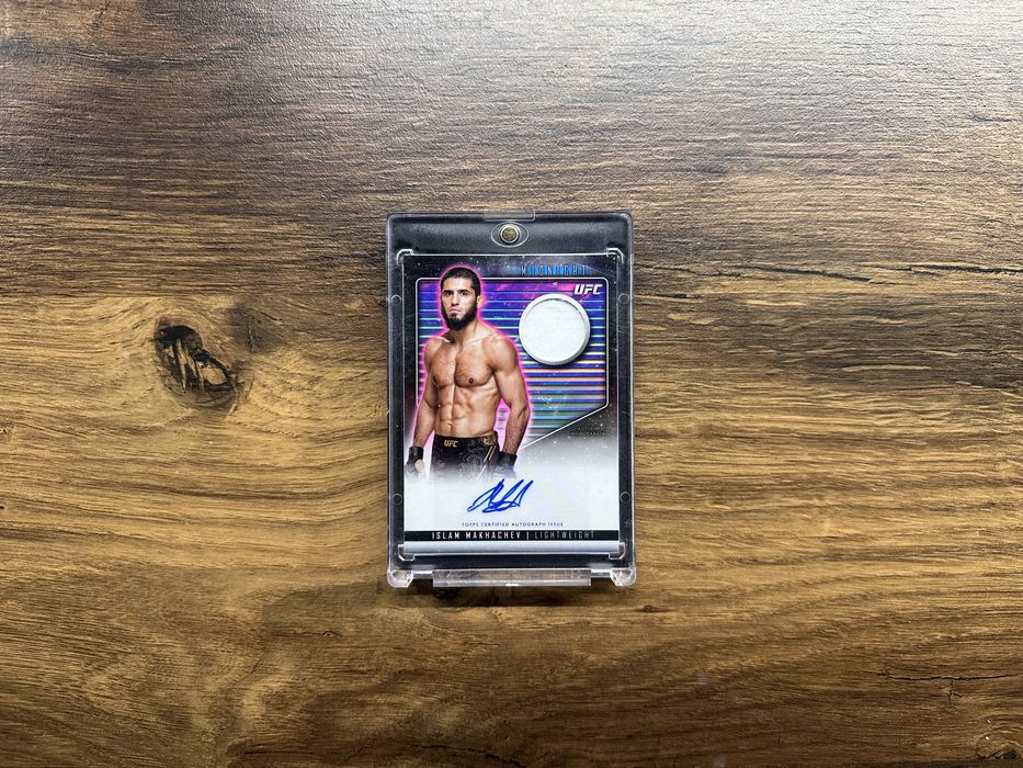 UFC Islam Makhachev автограф + парче от екип