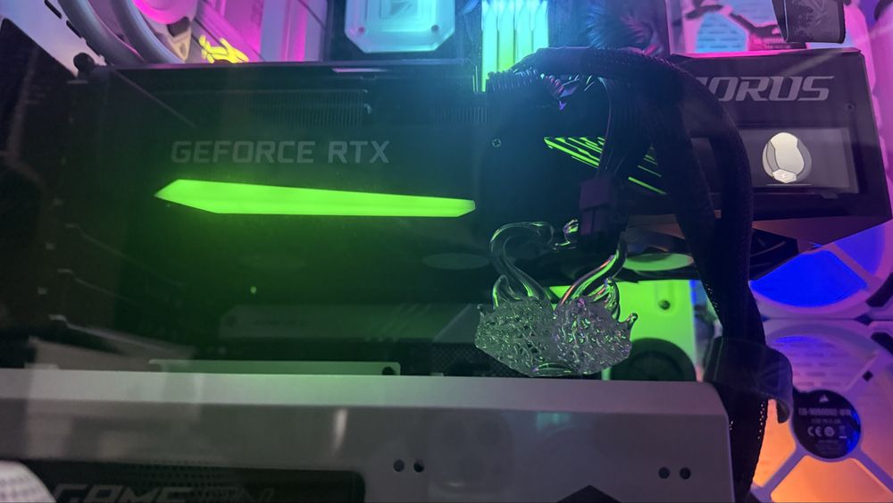 Продавам Nvidia RTX 3070 TI 8GB GDDR6X Aorus MASTER гаранция до 2026