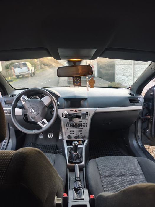 Opel Astra 1.9 gtc