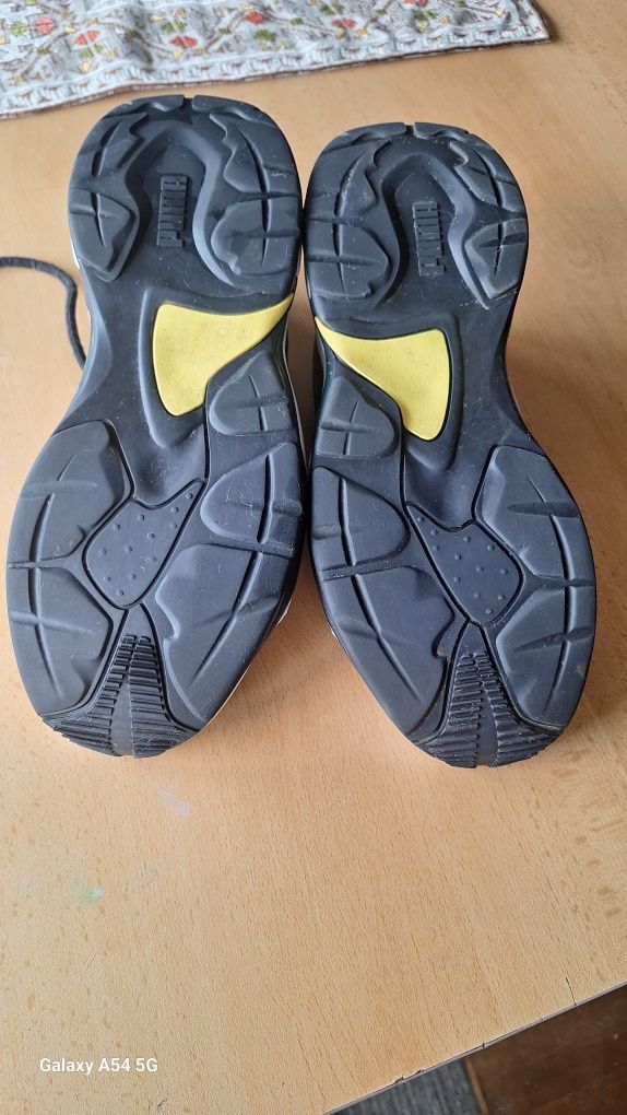 Маратонки Puma номер 41
