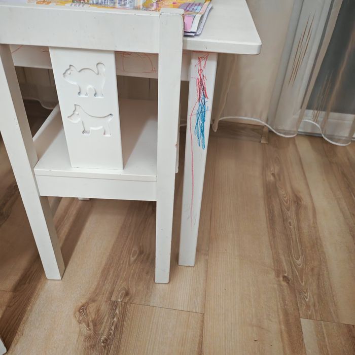 Kritter(Икеа/ Ikea) детска маса и две столчета
