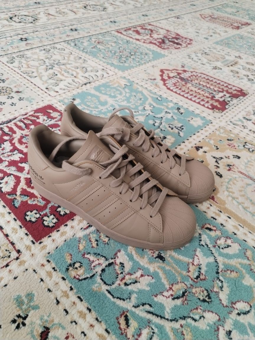 Adidas Superstar 40 размер