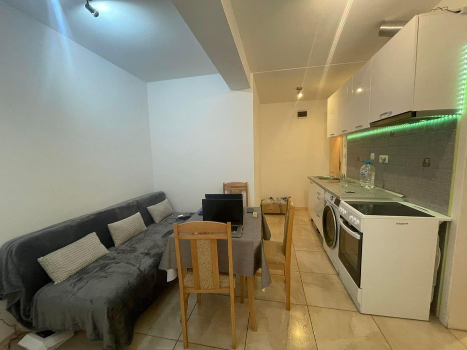 Двустаен апартамент, под наем, Център