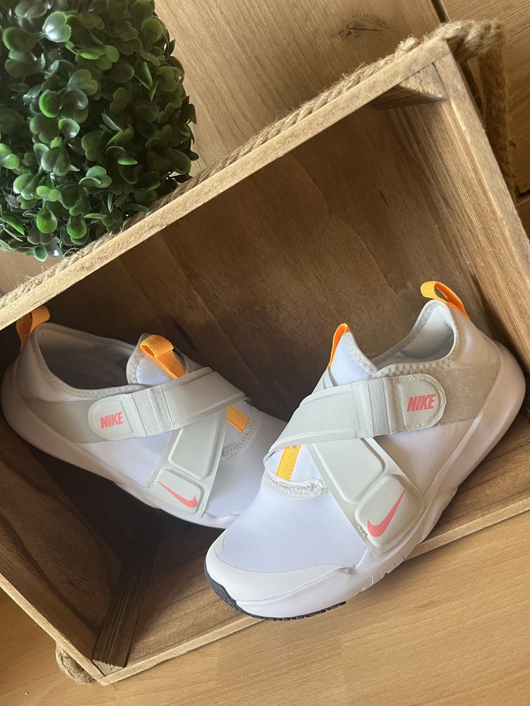 Страхотни Nike маратонки