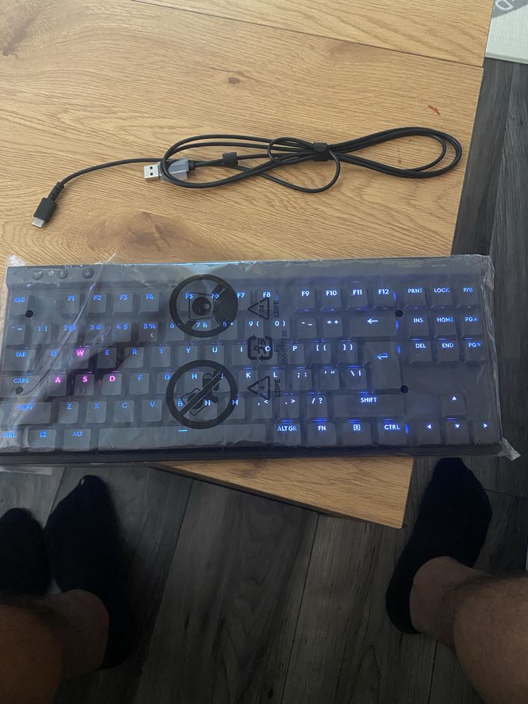 Logitech G515 (клавиатура)