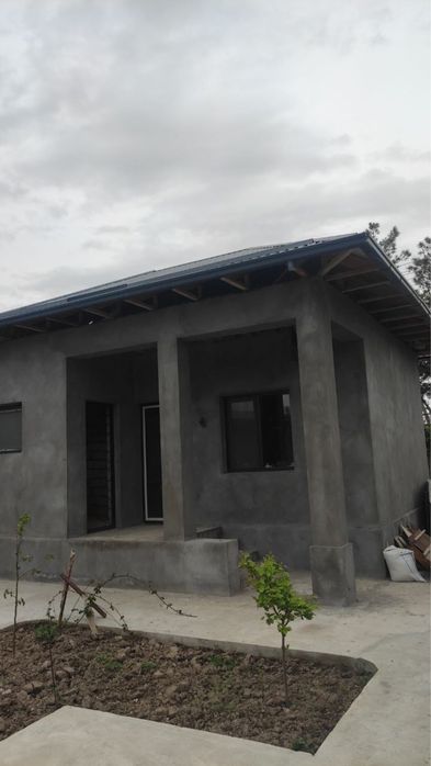 Dacha dala hovli sotiladi