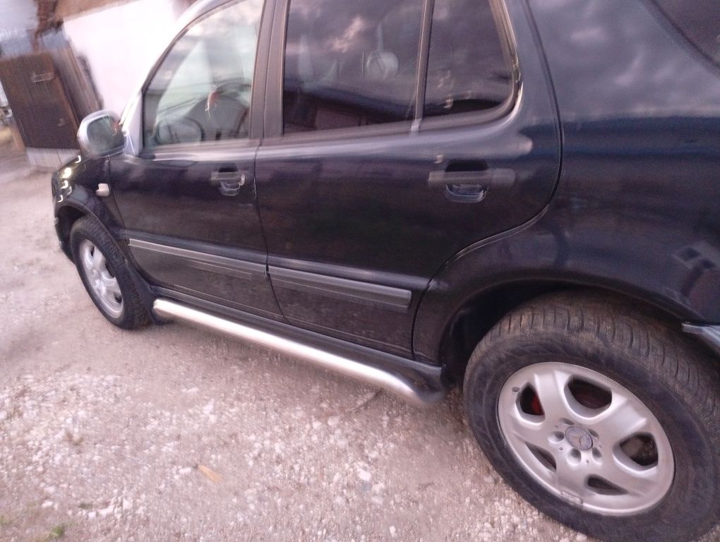 Vind Mercedes-Benz ML 163 stare perfecta de funcționare