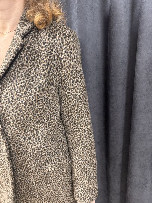 Palton F&F maro cu negru