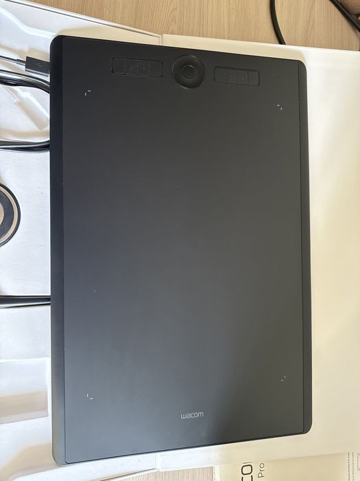 Графический планшет Large Wacom Intuos Pro