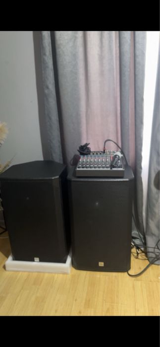 Vand 2 boxe the box 115 dsx