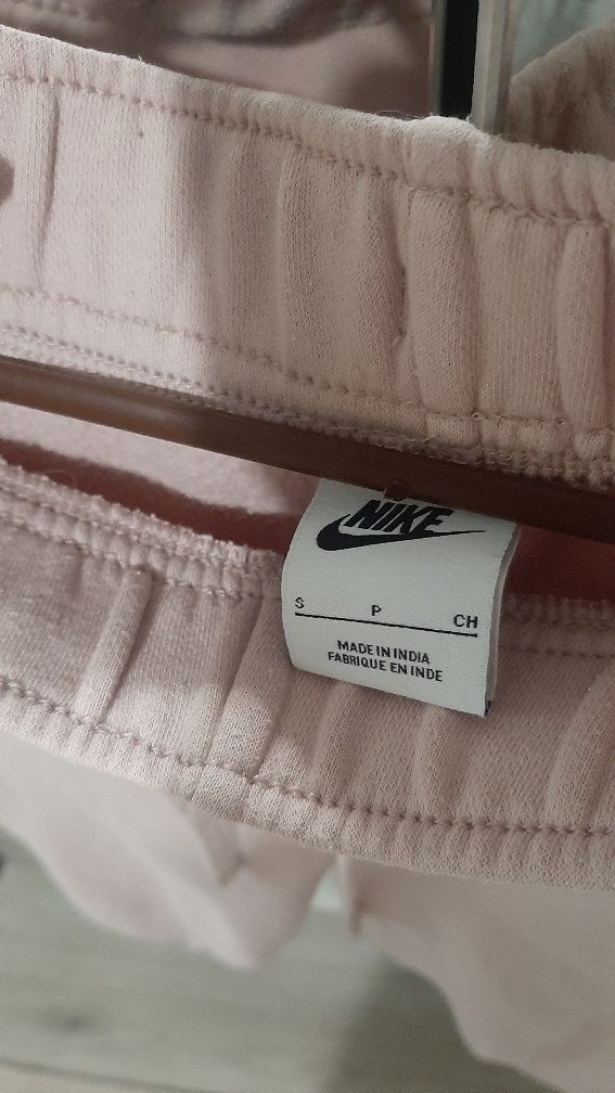 Дамски екип на Nike