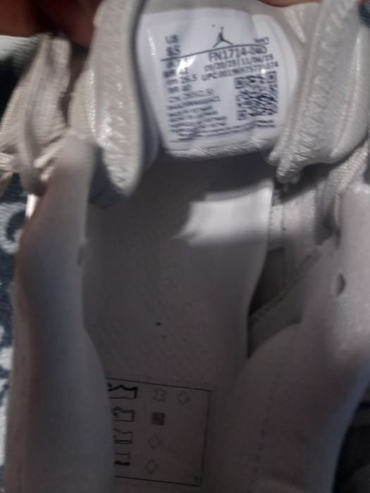 Vând jordan barbati  ZION 3