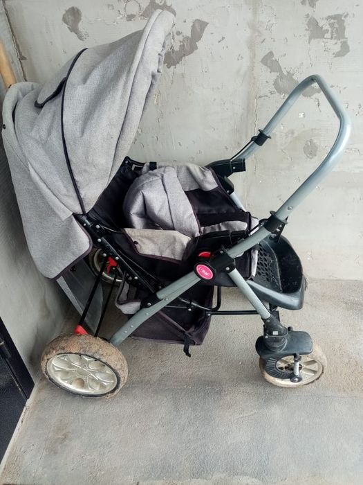 Продам детскую коляску в хорошем состояние