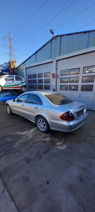 Mercedes w211 facelift  Dezmembrez/Dezmembram