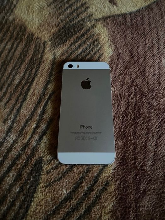 Продавам iPhone 5s