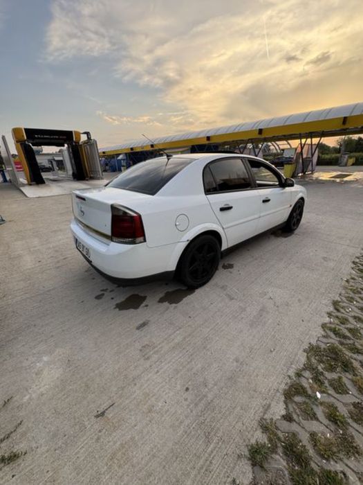 Proprietar vând Opel Vectra c 2.0 dth an 2003