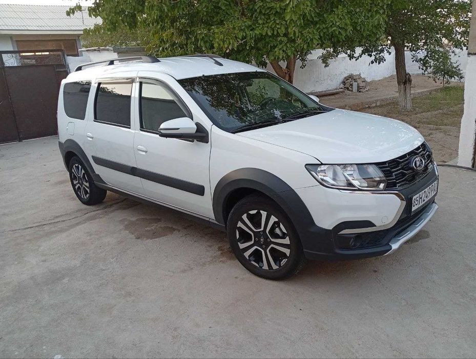 Lada Largus kross 2022 сотилади