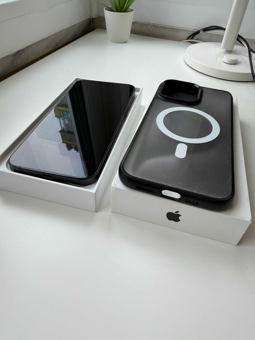 iPhone 15 Pro Max 256GB Black Titanium - без забележки в гаранция