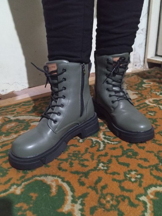 Продам теплые сапоги