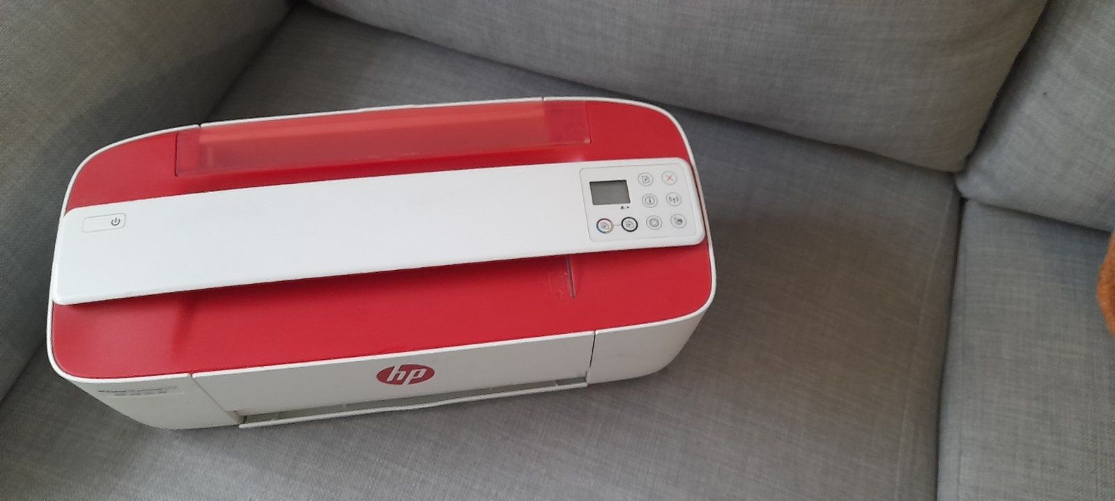 Продавам принтер hp