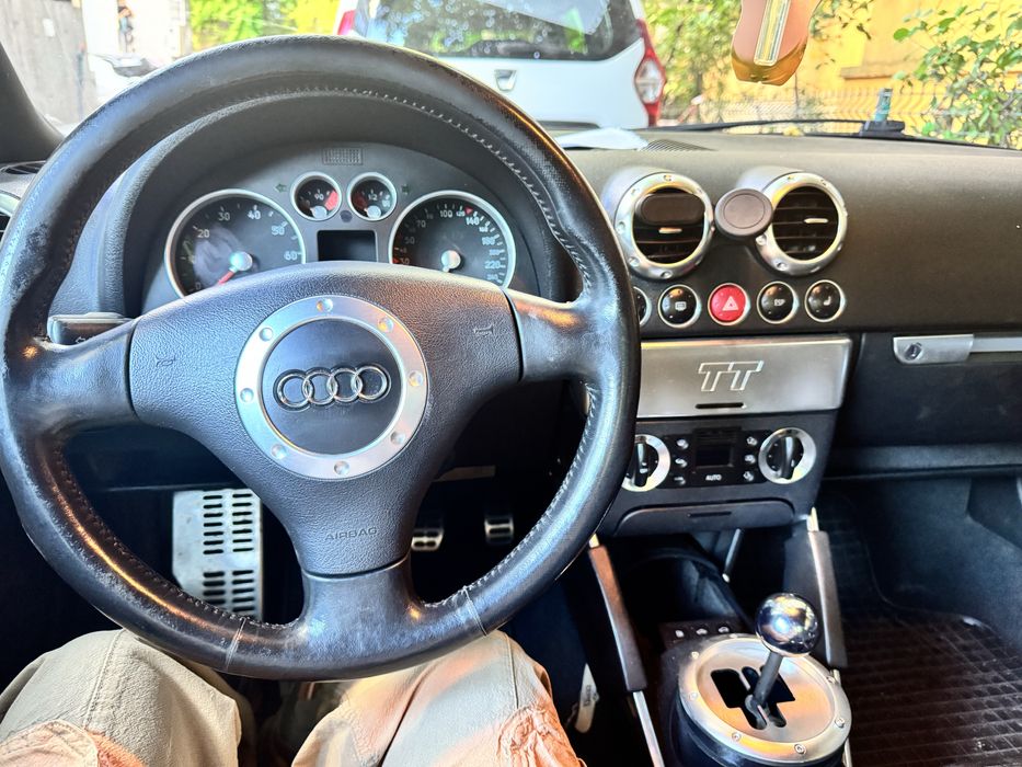 Audi TT, an fabricatie 2001 , 2500 euro negociabil