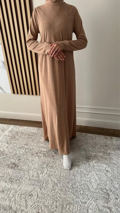 Продам платье женское вельвет