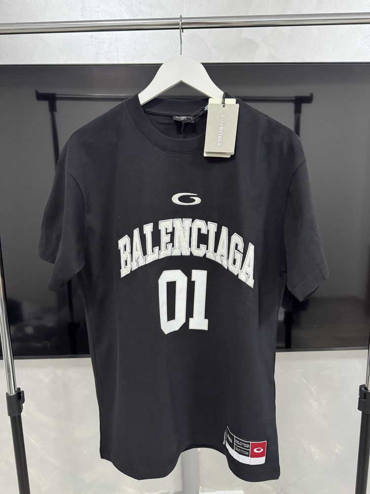 Tricou Balenciaga new colletion