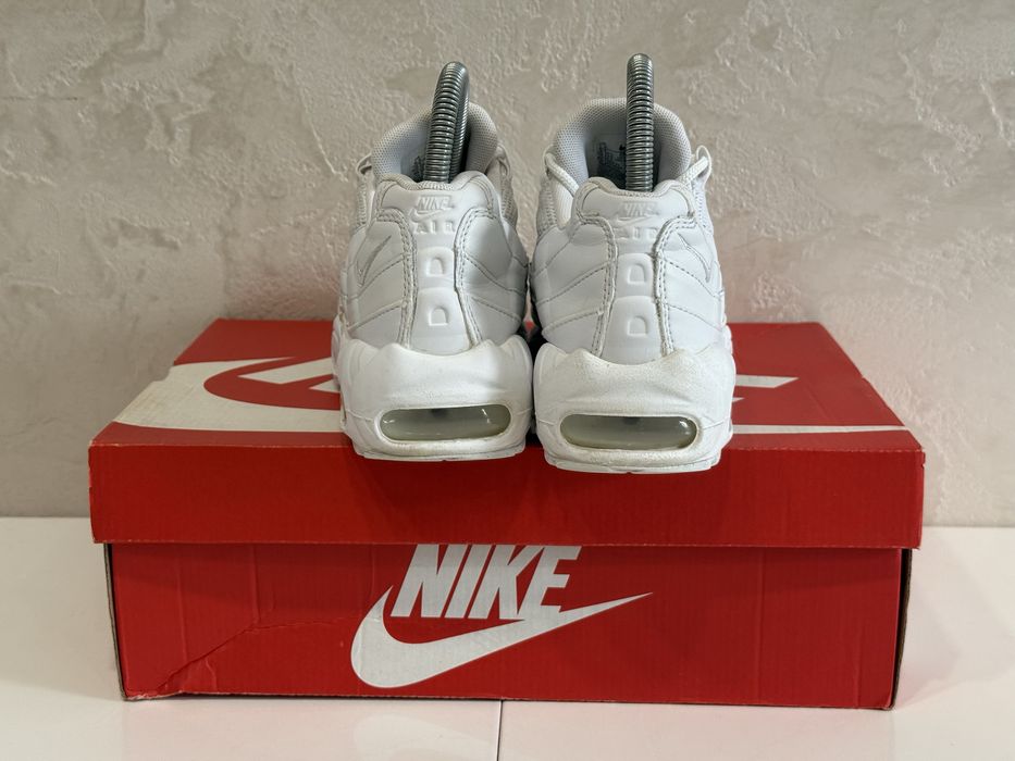 Дамски маратонки Nike Air Max 95 Triple White | 37,5