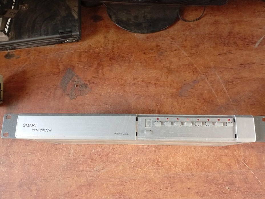 Продам KVM SWITCH на 10 каналов