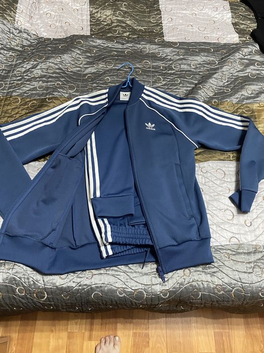 Продам костюм спортивный Адидас