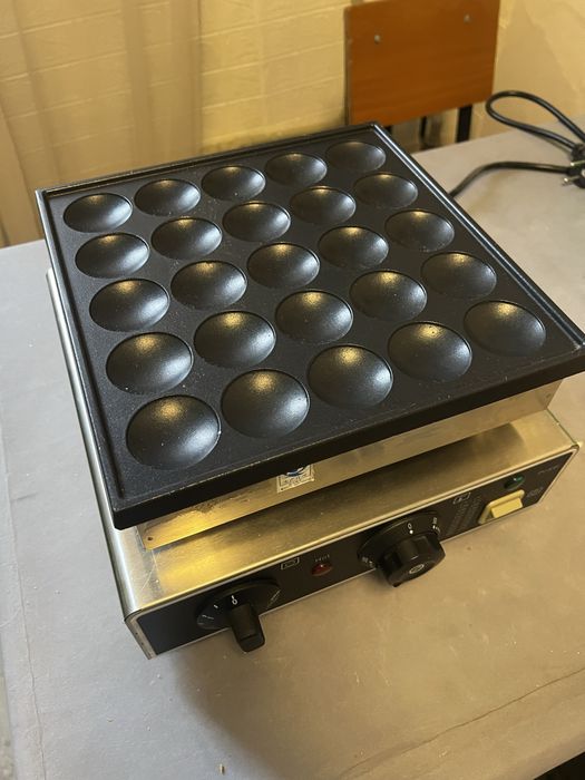 Вафельница орешница новая 25 ячеек