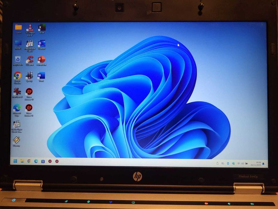 HP EliteBook 14" 8440p Intel Core i5-520M 2.53 GHz 8GbDDR3 240GbSSD