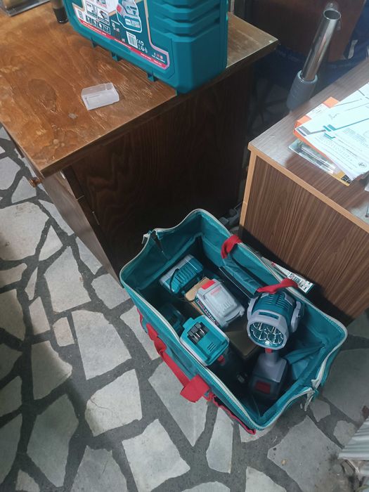 Гайковерт TOTAL 850 NM на завиване, 1000 NM на отвиване , 280лв.