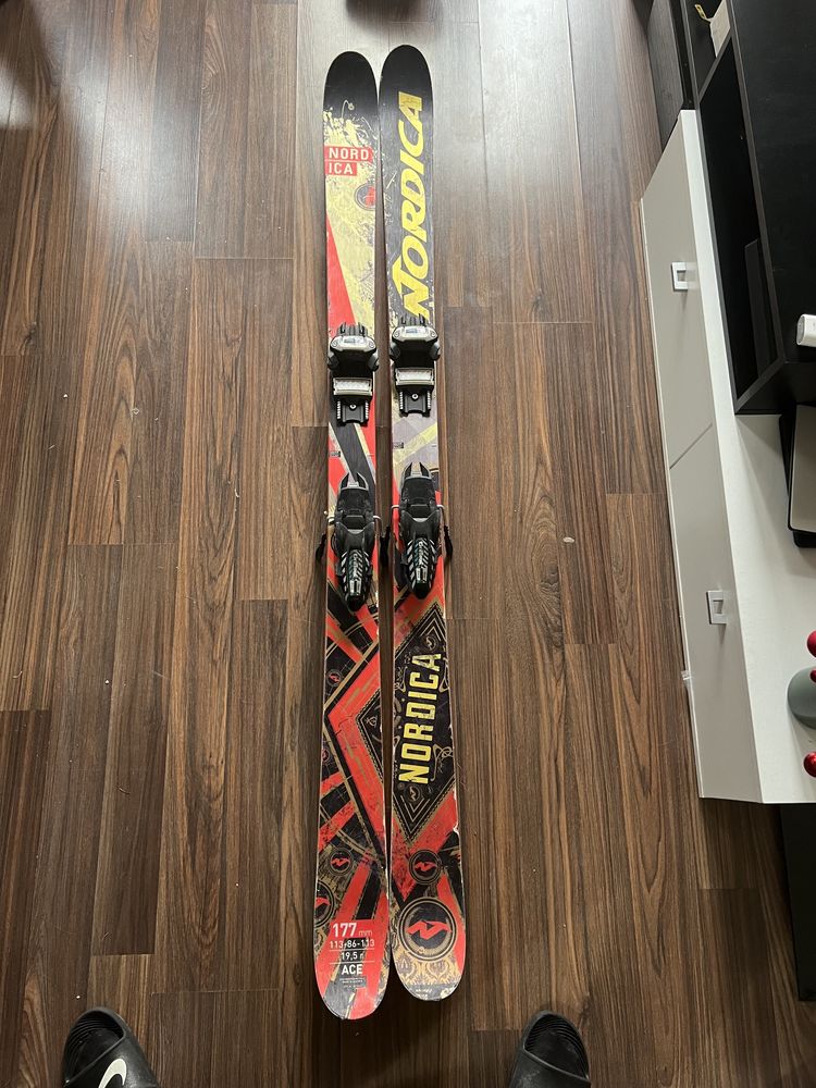 Freestyle/freeride ski Nordica