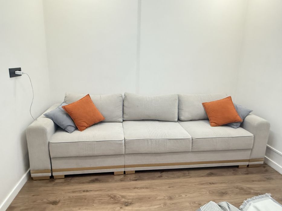 Диван для гостиной качественный