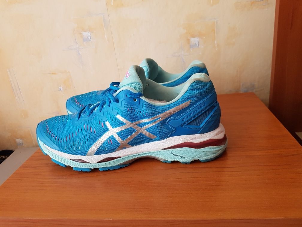 Asics gel kayano маратонки 40 номер.