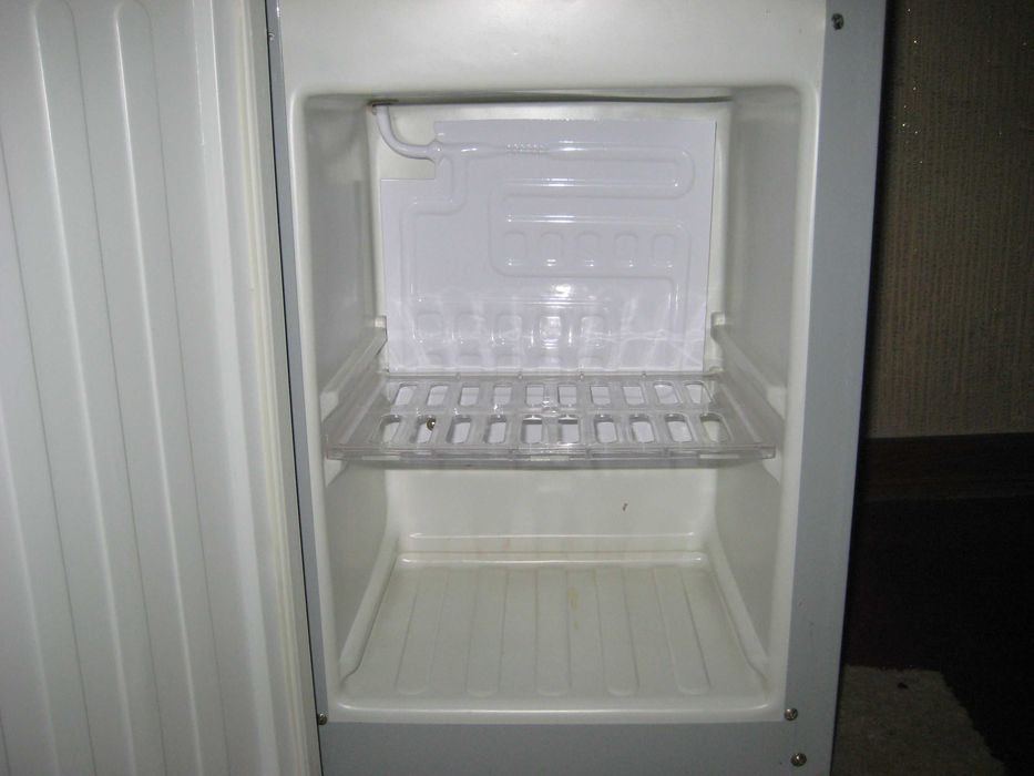 Кулер компрессорный + с холодилником идеалном рабочим состоянии!