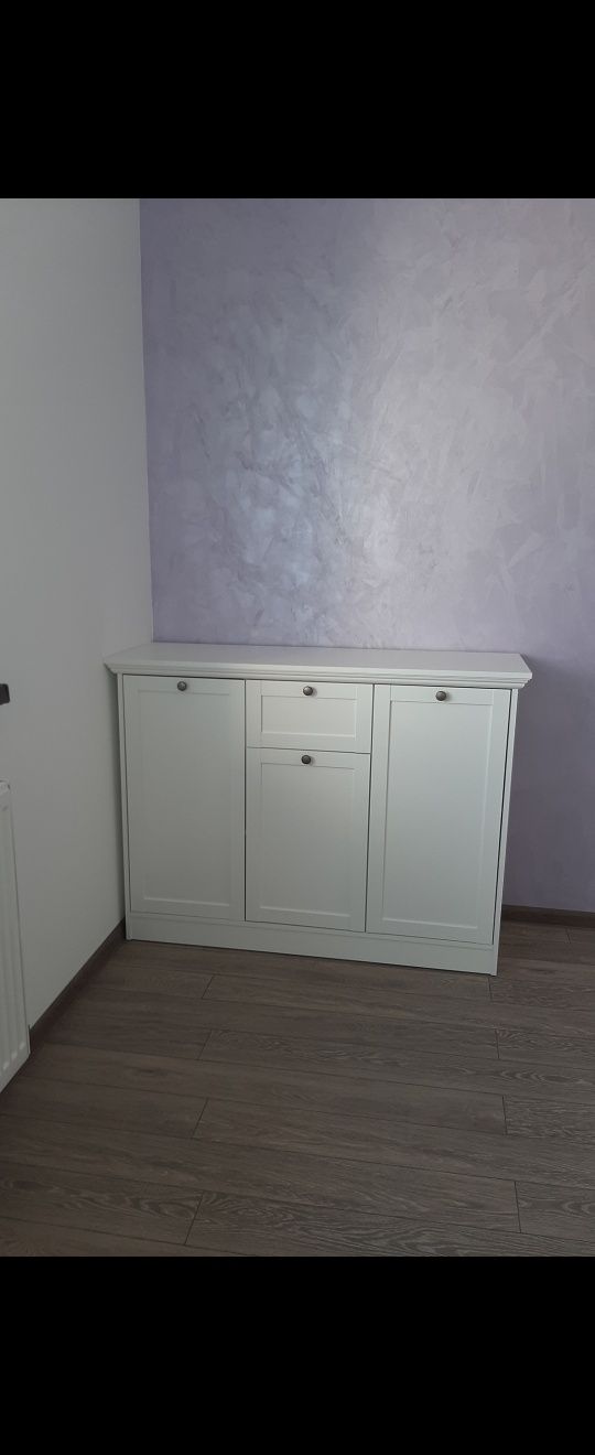 Mobilier dormitor: Linville (Mobexpert) si Hemnes extensibil (Ikea)