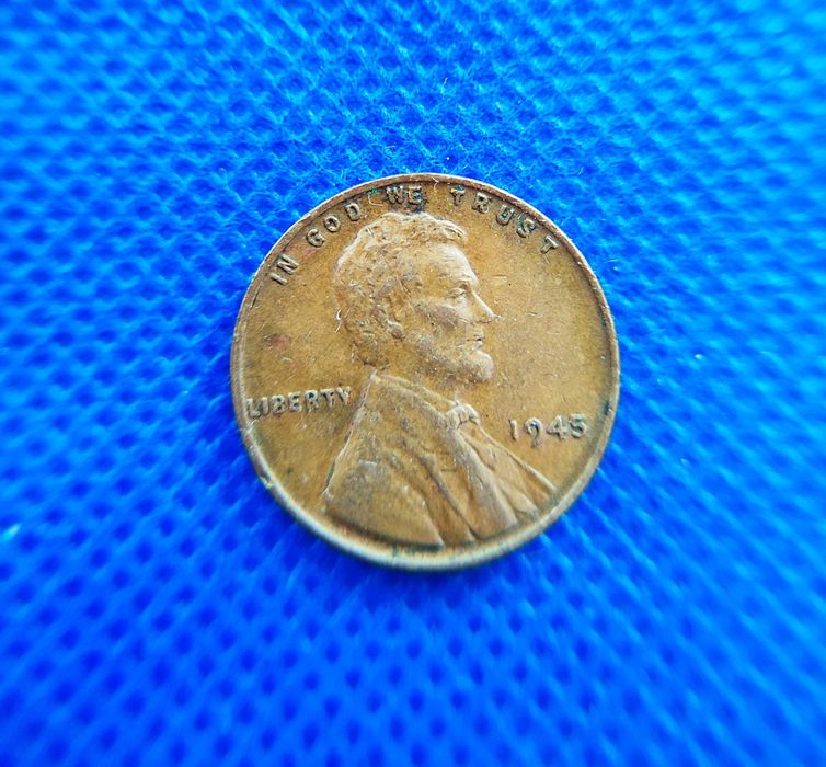 Lincoln Wheat Penny 1945 г .- монета част от  историята на USA