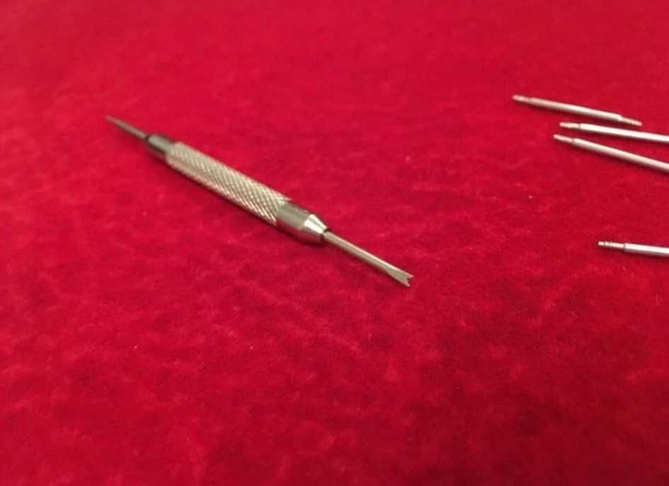 Ustensila speciala pentru ceas inlocuire telescoape