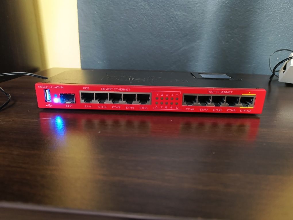 MikroTik RB2011UiAS