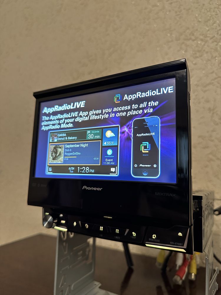 Pioneer AVH-A7150BT Original manitorli magnitafon sotiladi.