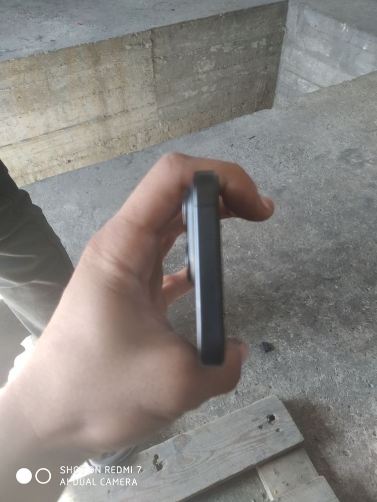 Iphone 15 pro Black Titanium 256gb e-sim