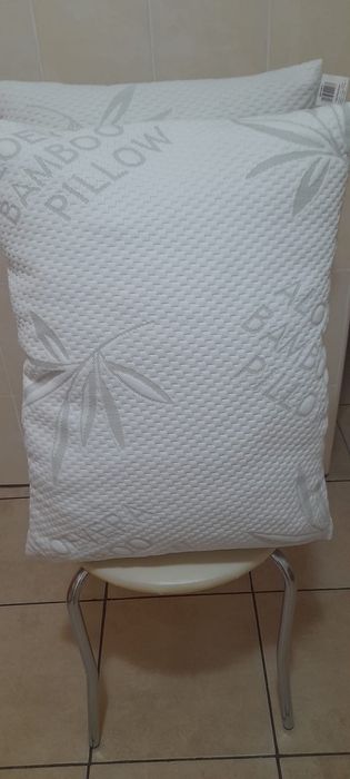 Perne decorative noi(50 lei/bucata).